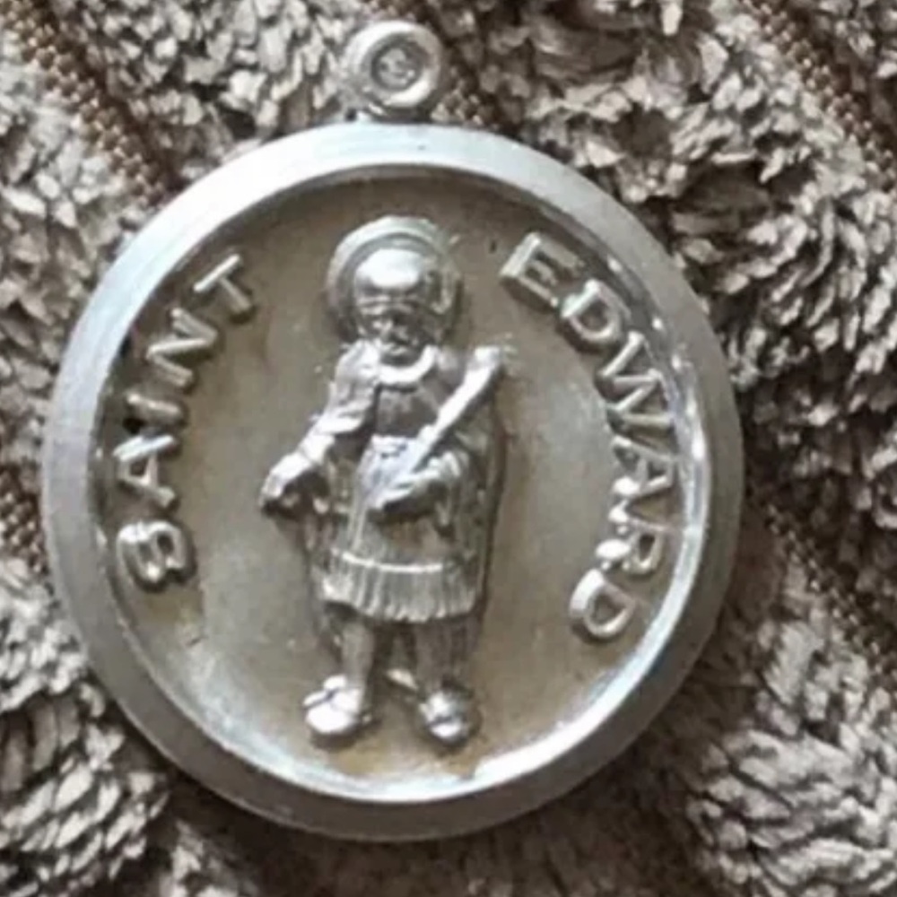 Sterling Silver Vintage SAINT EDWARD Medal Charm Pendant -ANTIQUE 3D RAISED